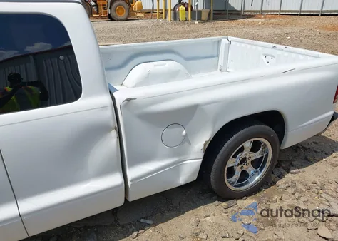 1999 Dodge Dakota Slt/Sport from USA, damaged, VIN 1B7GL22X5XS179856